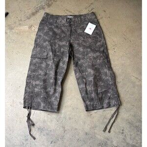 Brand New Nike ACG Cordillera Capri Chocolate Camo Short Size 2 ACGW2171